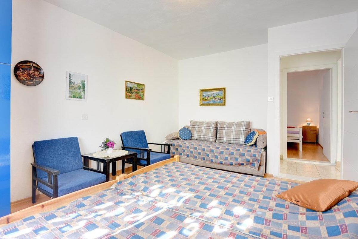 Apartment Zajec プレマントゥーラ エクステリア 写真