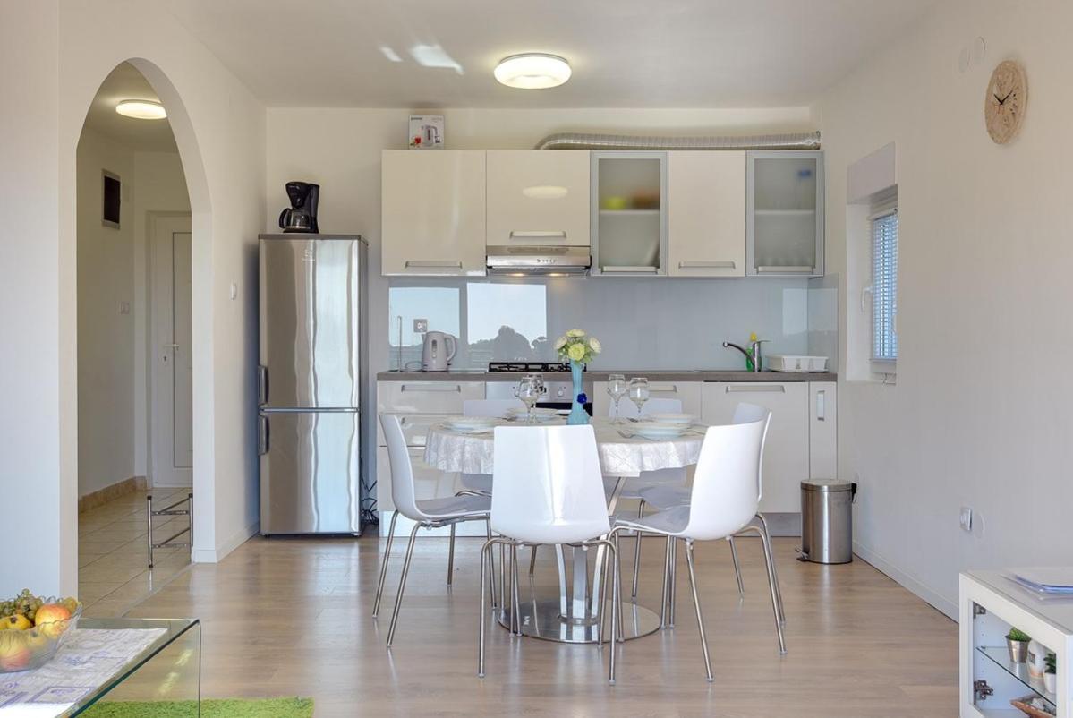 Apartment Zajec プレマントゥーラ エクステリア 写真