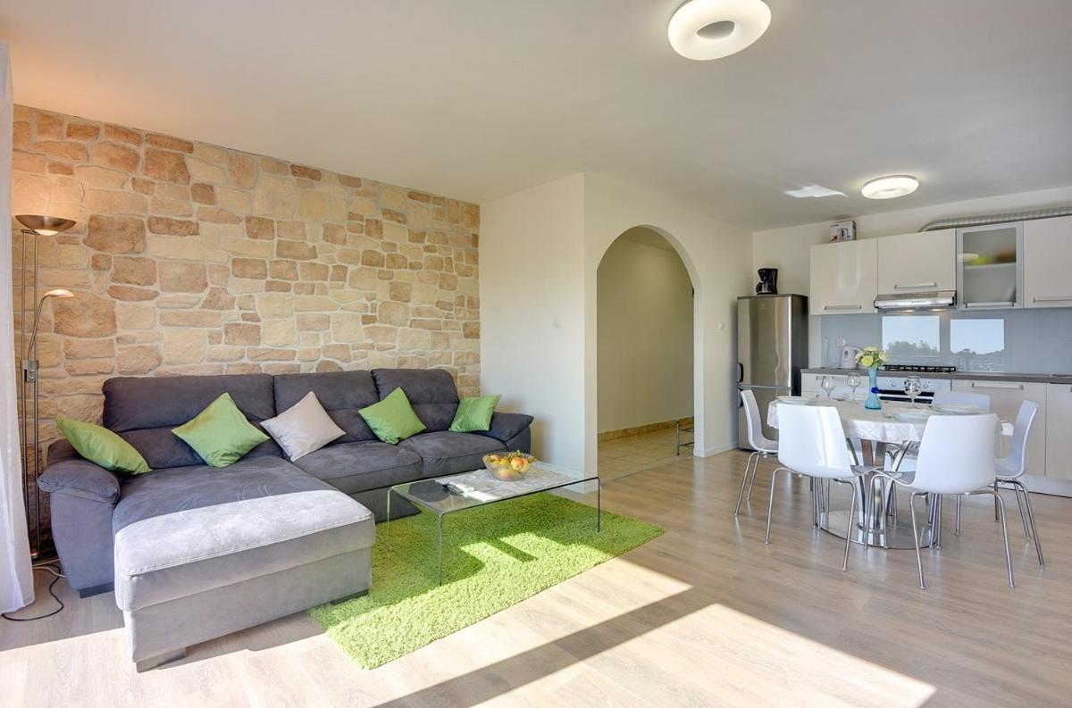 Apartment Zajec プレマントゥーラ エクステリア 写真